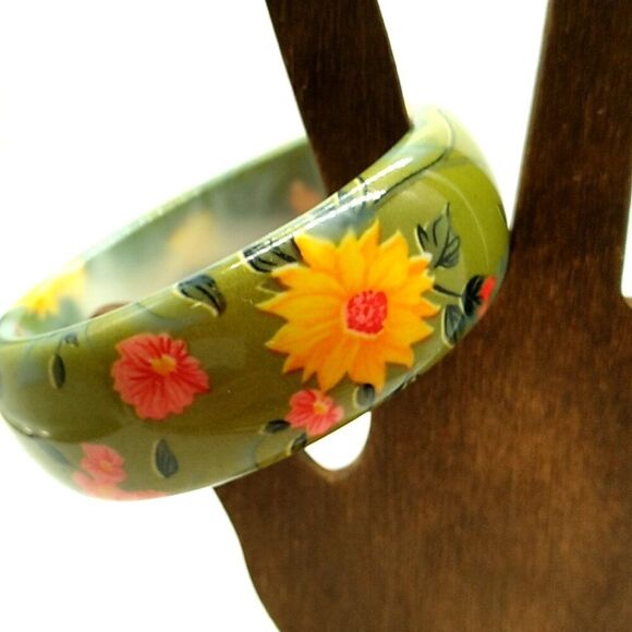 Vintage Chunky Green Orange Red Floral Bangle Bracelet 1" Wide - Picture 4 of 9